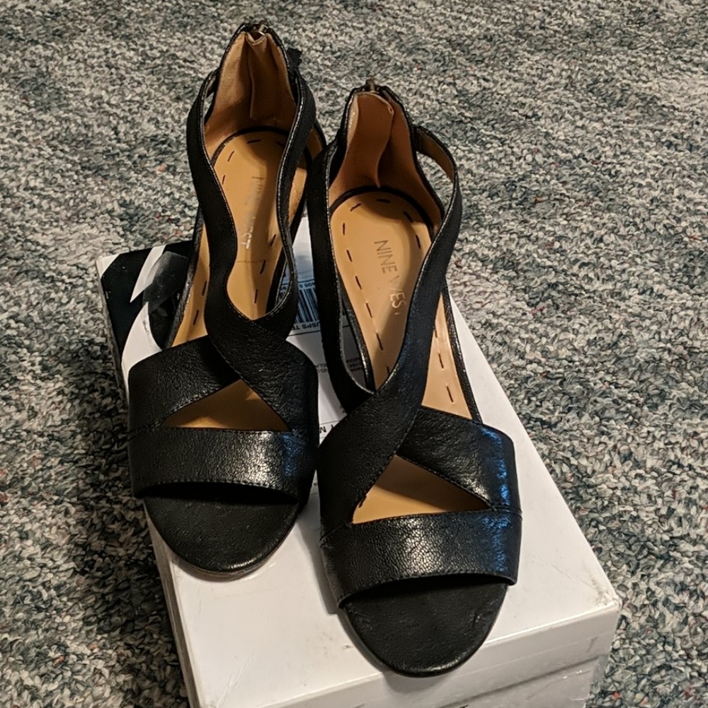 Nine west black sandal